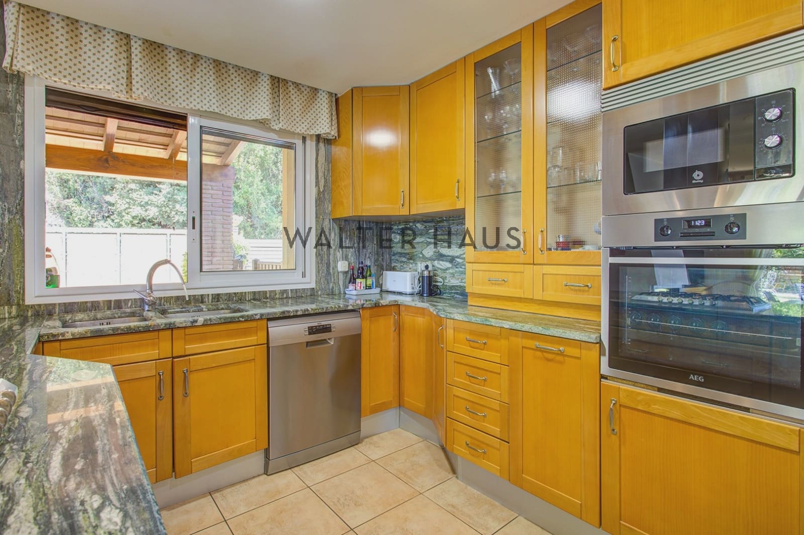 5 bedroom Villa for sale in Mont-ras - € 1,500,000 (Ref: 9956071)