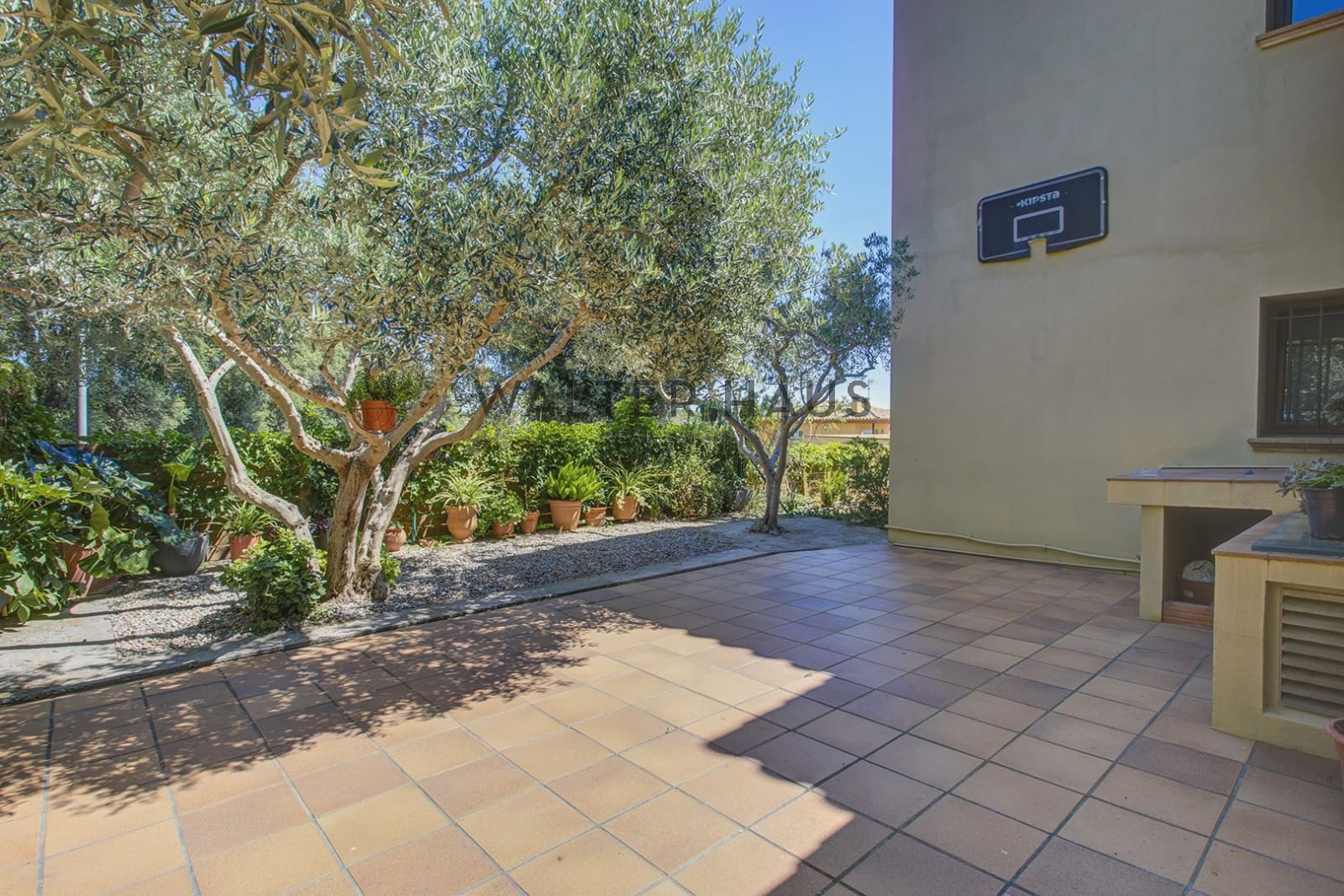 5 bedroom Villa for sale in Mont-ras - € 1,500,000 (Ref: 9956071)