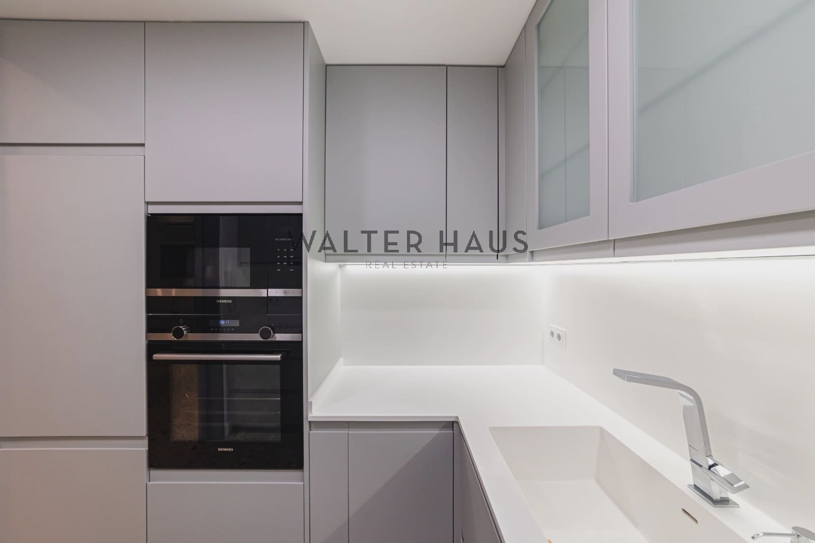 2 Zimmer Wohnung zu vermieten in Madrid Stadt mit Garage - 2.400 € (Ref: 9958839)