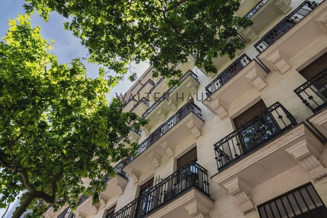 3 bedroom Penthouse for sale in Recoletos, Madrid city - € 2,390,000 (Ref: 9960985)