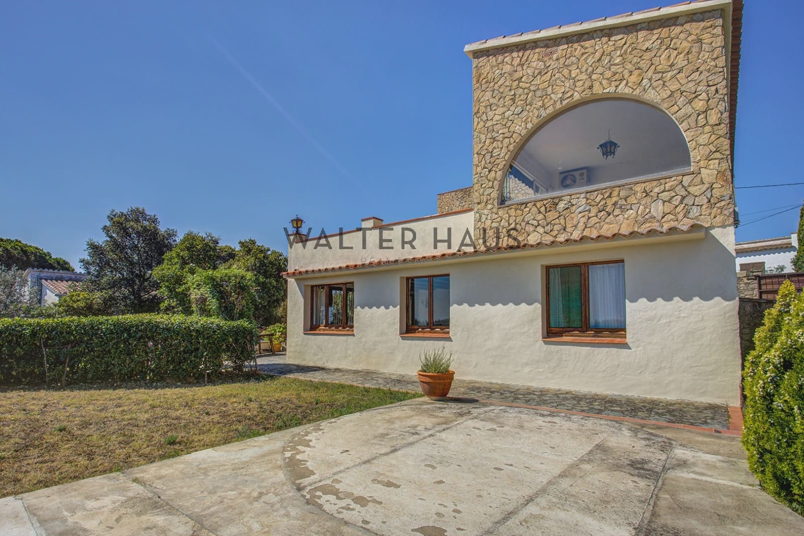 3 bedroom Villa for sale in Vall-llobrega - € 440,000 (Ref: 9961195)