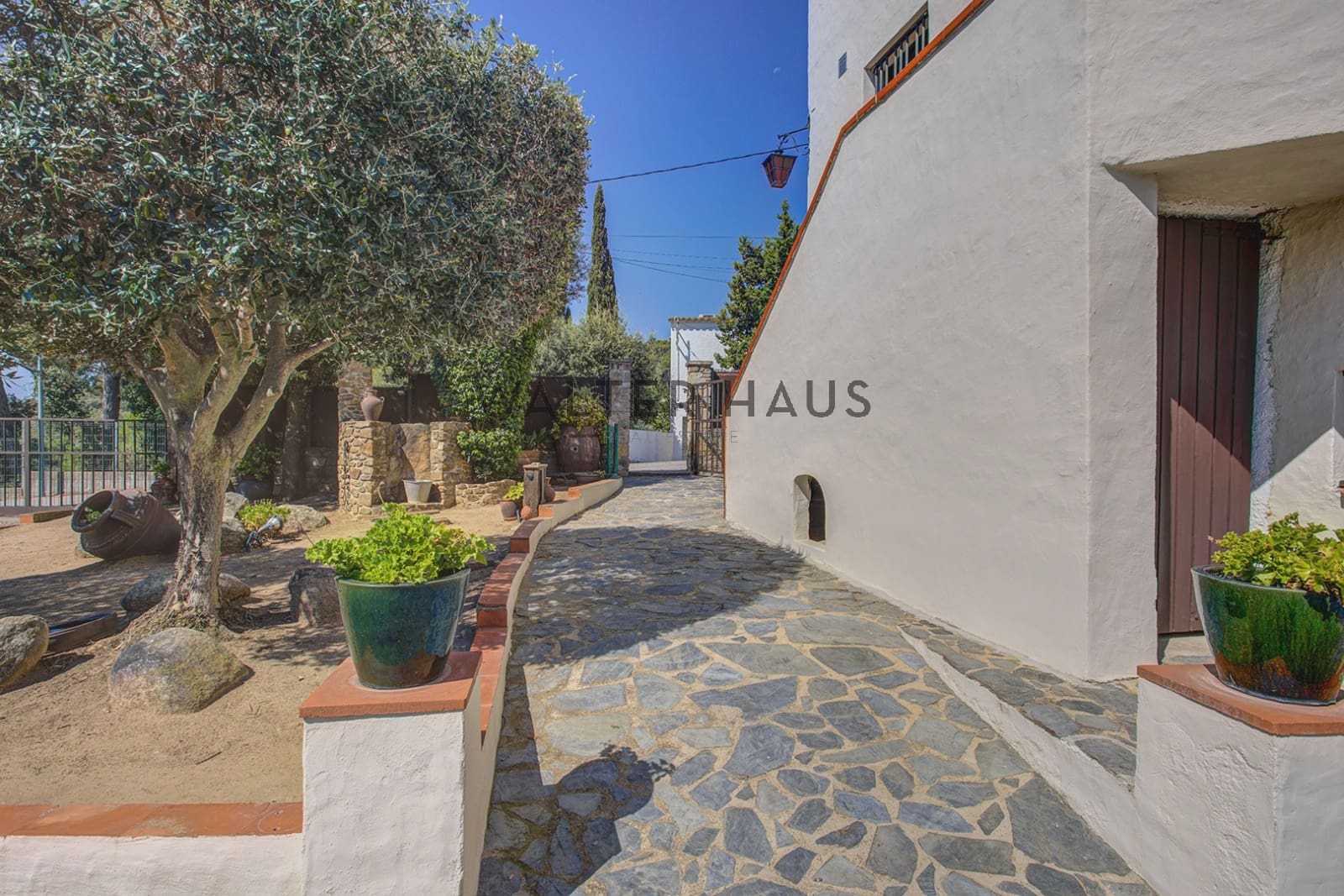 3 bedroom Villa for sale in Vall-llobrega - € 440,000 (Ref: 9961195)