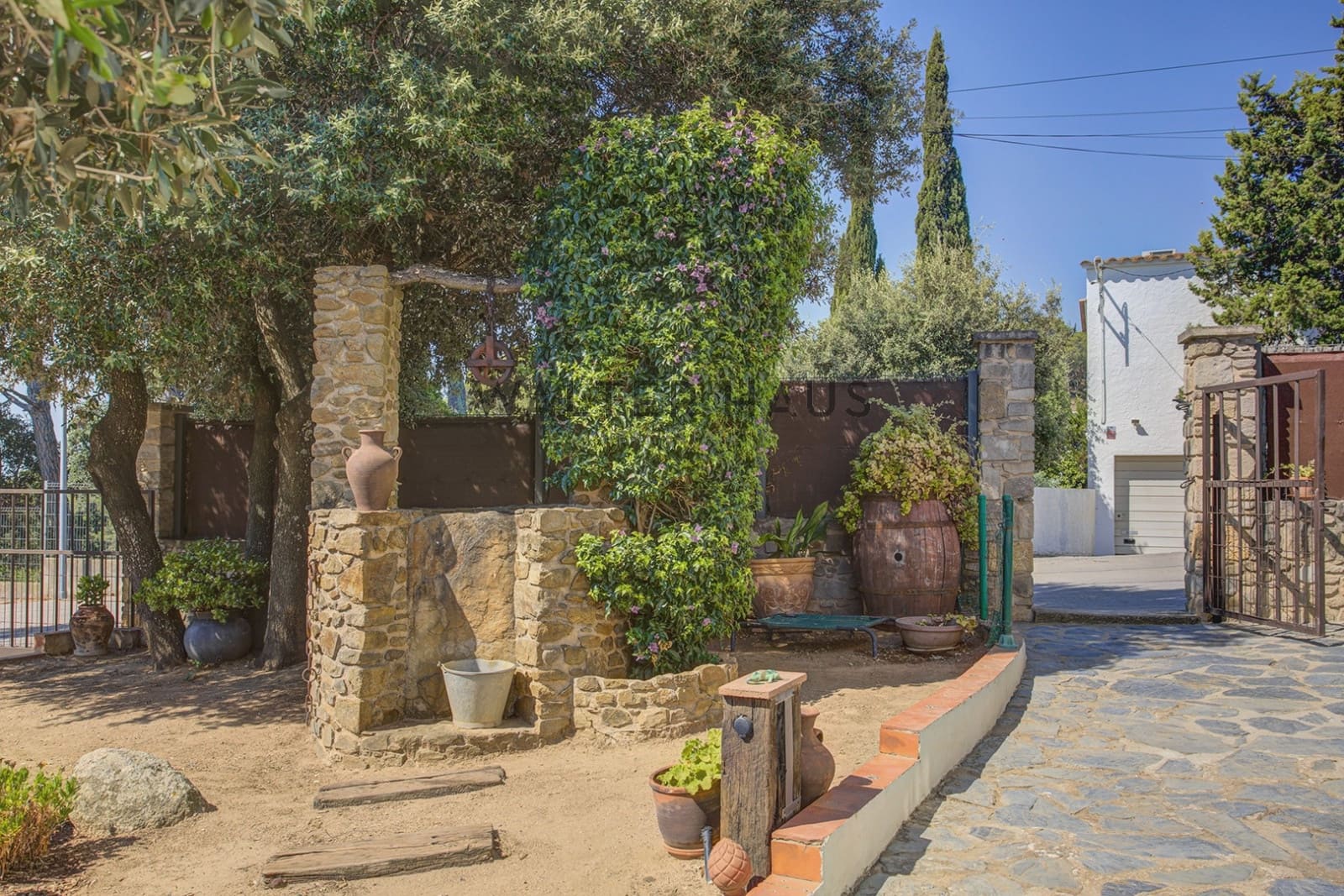 3 bedroom Villa for sale in Vall-llobrega - € 440,000 (Ref: 9961195)