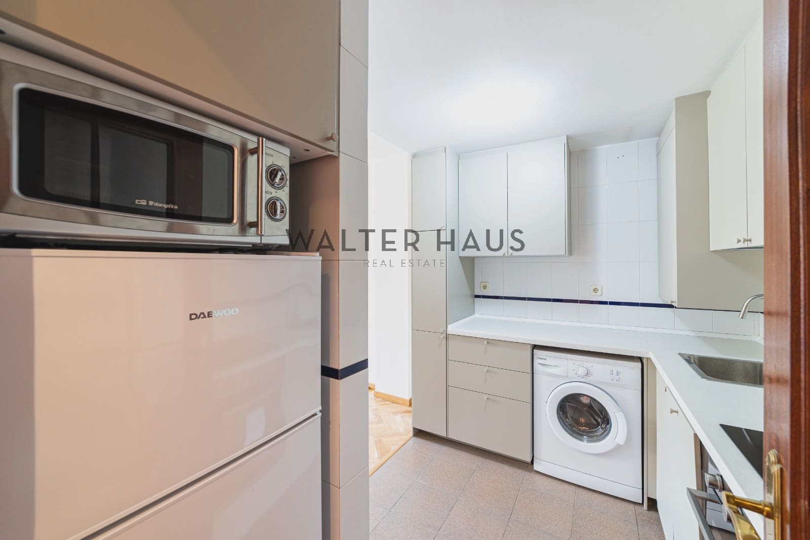 1 Zimmer Wohnung zu vermieten in Madrid Stadt mit Pool Garage - 1.450 € (Ref: 9968952)