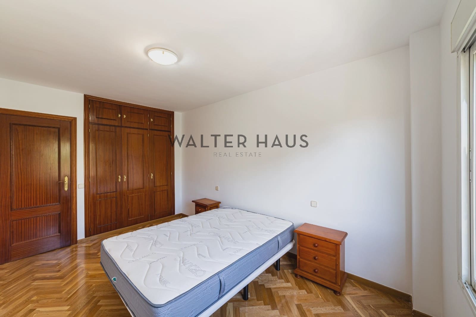 1 Zimmer Wohnung zu vermieten in Madrid Stadt mit Pool Garage - 1.450 € (Ref: 9968952)