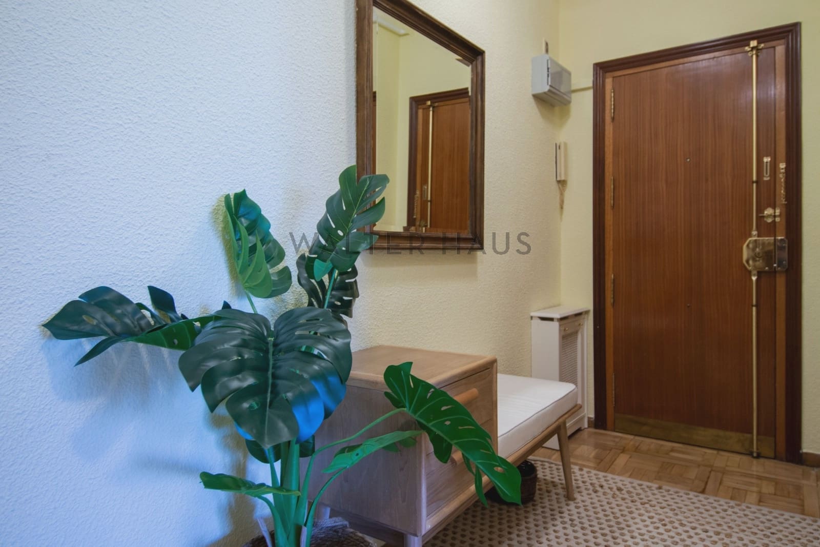 1 soverom Leilighet til leie i Madrid by - € 1 550 (Ref: 9970875)