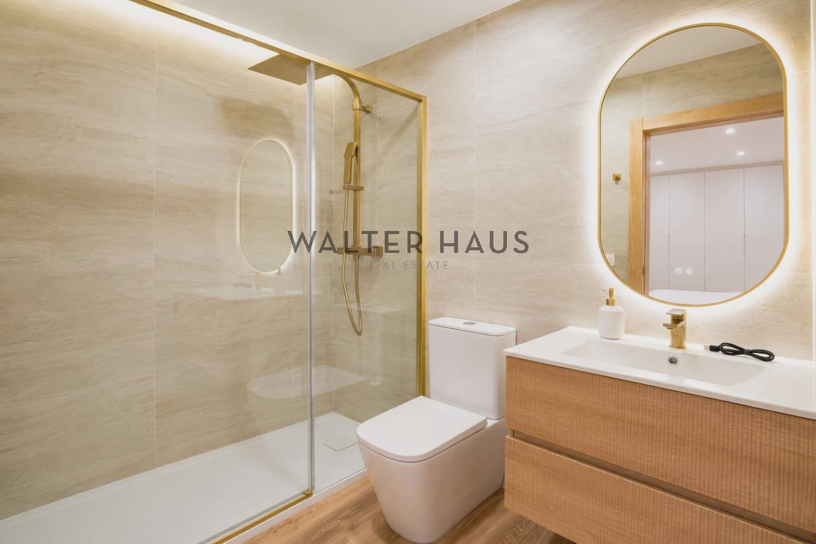 2 bedroom Flat for sale in Madrid city - € 939,000 (Ref: 9971510)