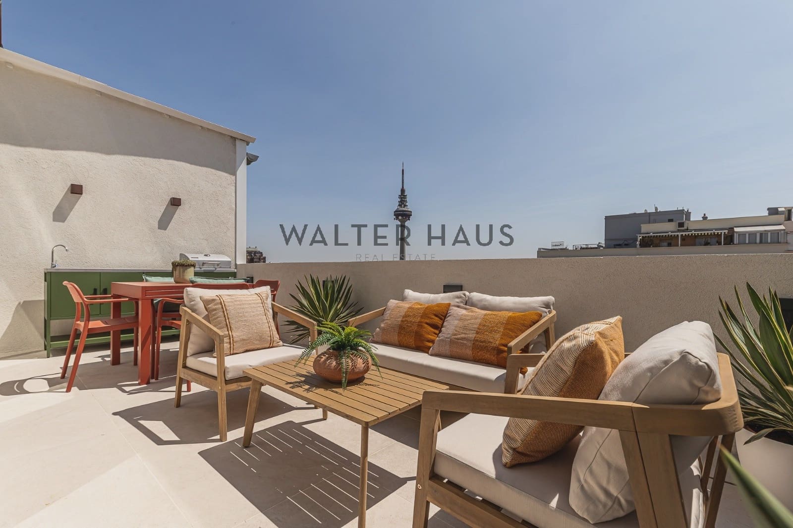 3 bedroom Penthouse for sale in Madrid city - € 1,450,000 (Ref: 9975844)