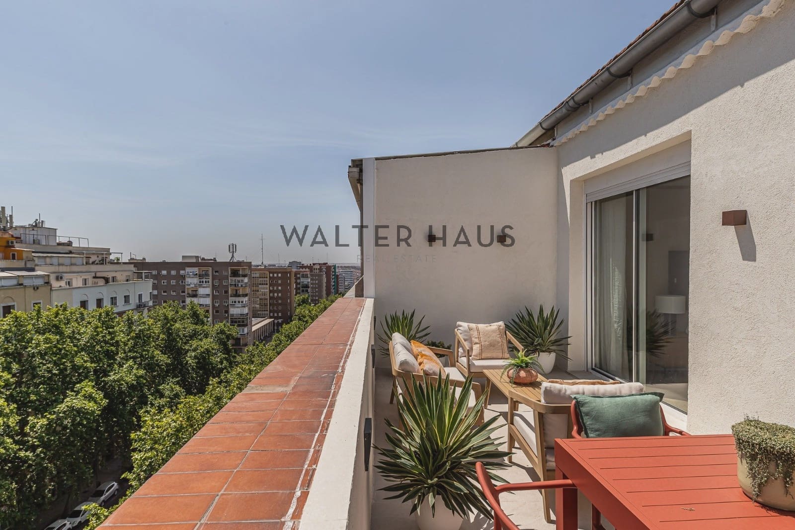 3 bedroom Penthouse for sale in Madrid city - € 1,450,000 (Ref: 9975844)