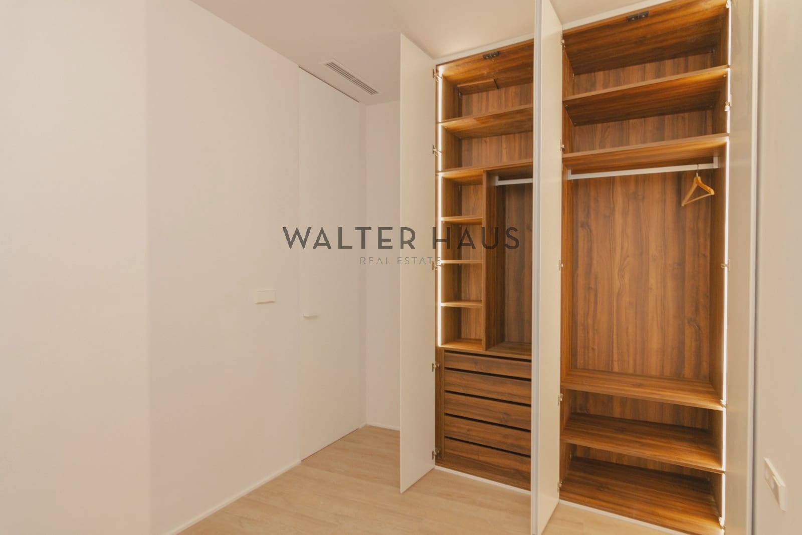 2 sovrum Lägenhet att hyra i Madrid stad - 3 000 € (Ref: 9978069)