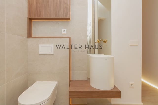 2 sovrum Lägenhet att hyra i Cortes, Madrid stad - 3 000 € (Ref: 9978069)