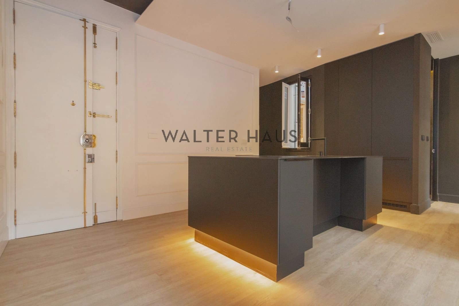 2 sovrum Lägenhet att hyra i Madrid stad - 3 000 € (Ref: 9978069)