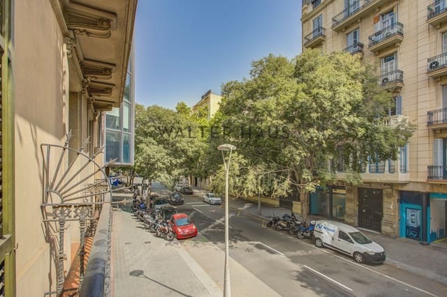 5 soverom Leilighet til salgs i La Dreta de L'Eixample, Barcelona by - € 625 000 (Ref: 9981394)