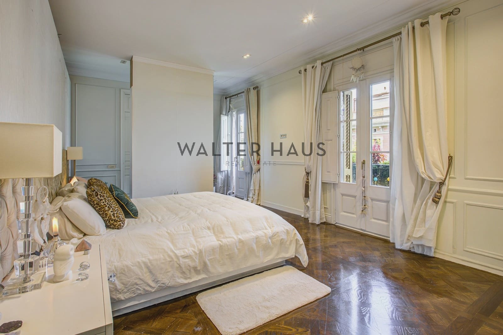 3 soveværelse Lejlighed til salg i Barcelona by - € 1.650.000 (Ref: 9981395)