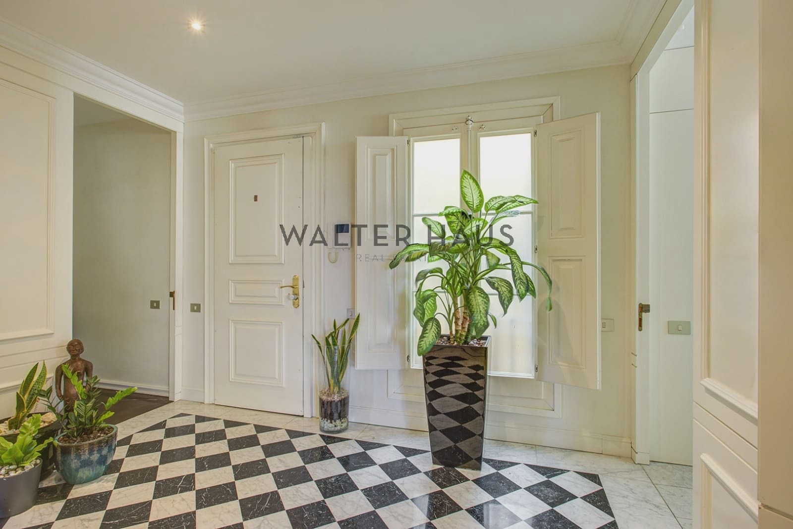 3 soveværelse Lejlighed til salg i Barcelona by - € 1.650.000 (Ref: 9981395)