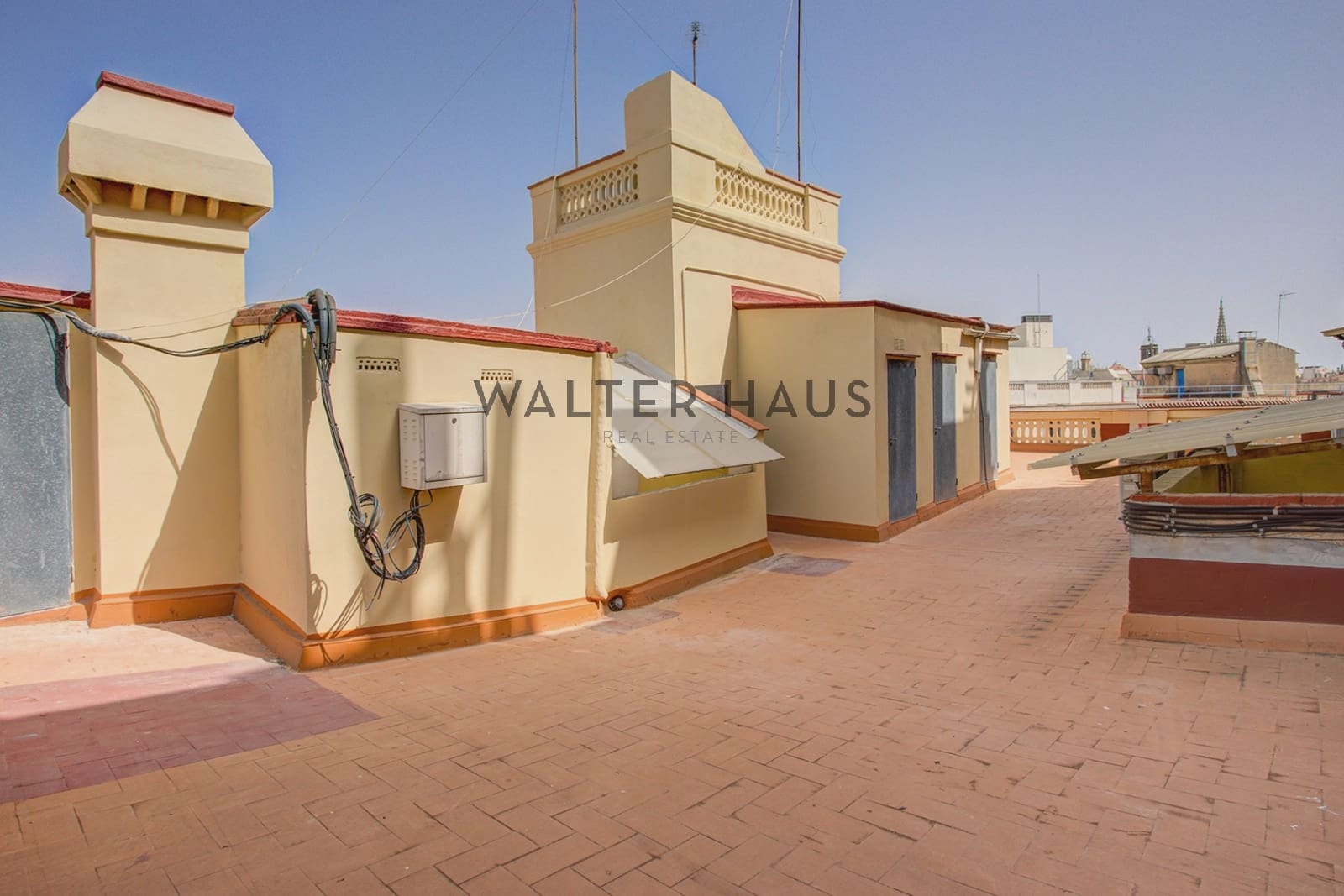 3 soveværelse Lejlighed til salg i Barcelona by - € 1.650.000 (Ref: 9981395)