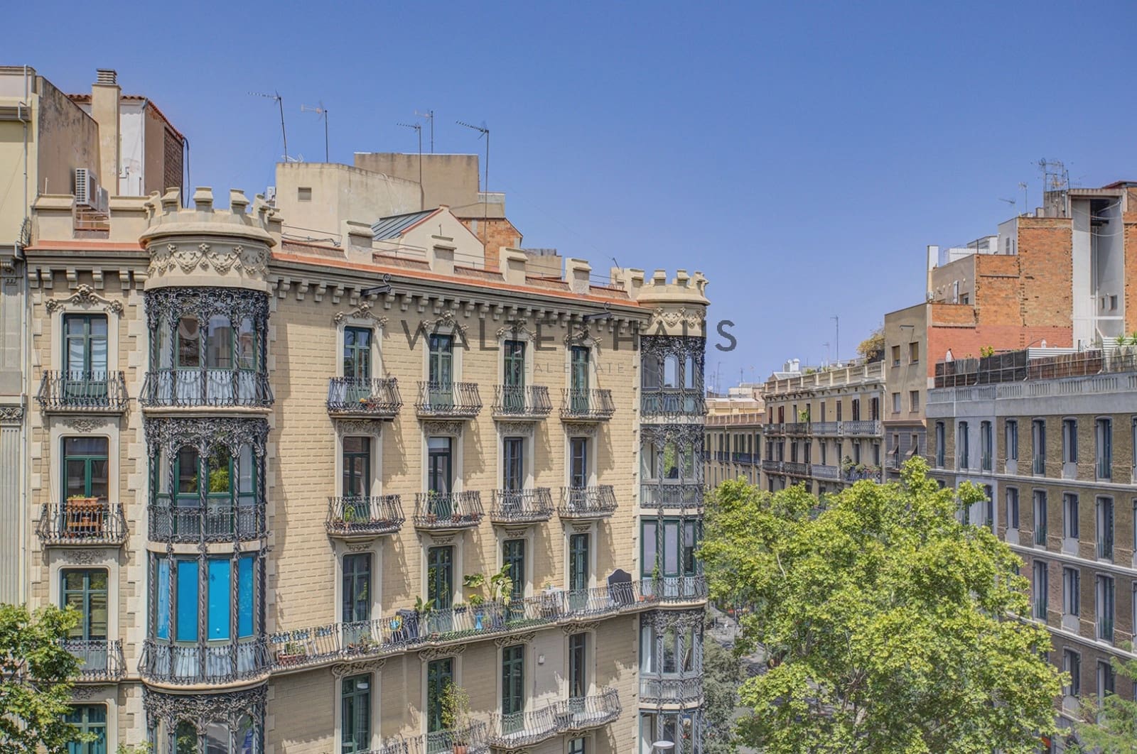 3 soveværelse Lejlighed til salg i Barcelona by - € 1.650.000 (Ref: 9981395)