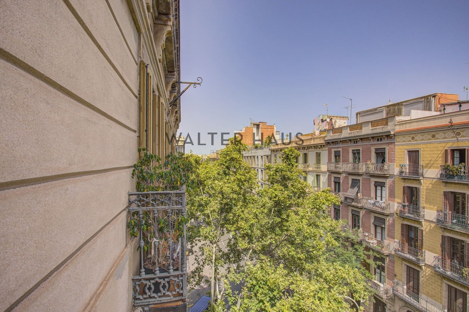 3 soveværelse Lejlighed til salg i Barcelona by - € 1.650.000 (Ref: 9981395)