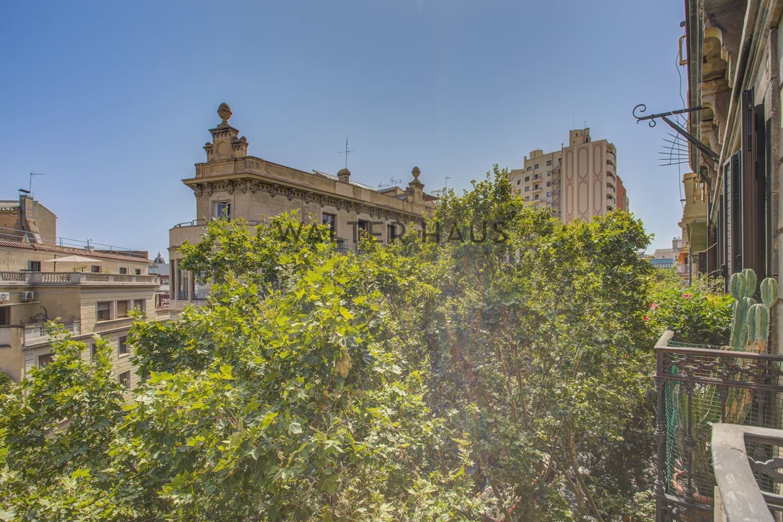 3 soveværelse Lejlighed til salg i Barcelona by - € 1.650.000 (Ref: 9981395)