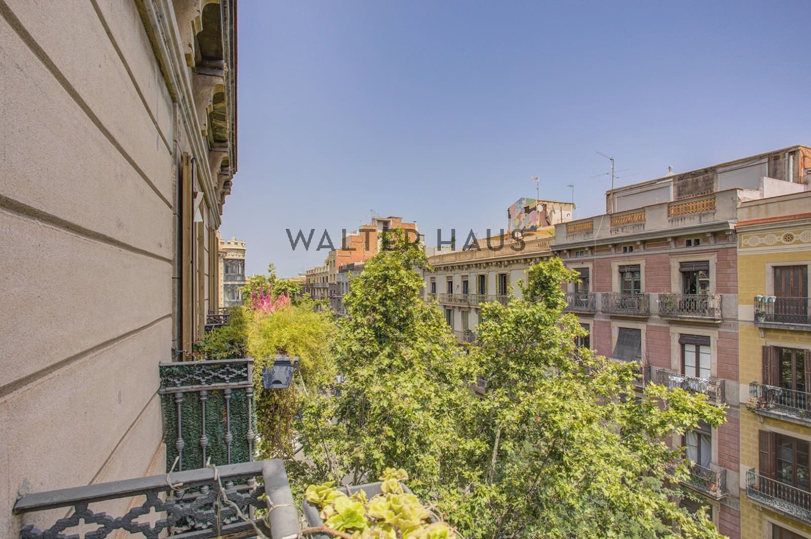 3 soveværelse Lejlighed til salg i Barcelona by - € 1.650.000 (Ref: 9981395)