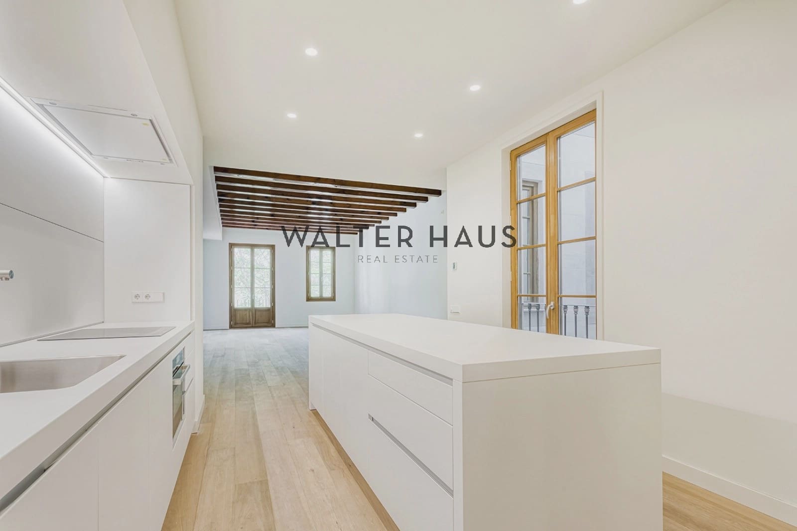 3 soverom Leilighet til leie i Barcelona by - € 5 500 (Ref: 9981647)