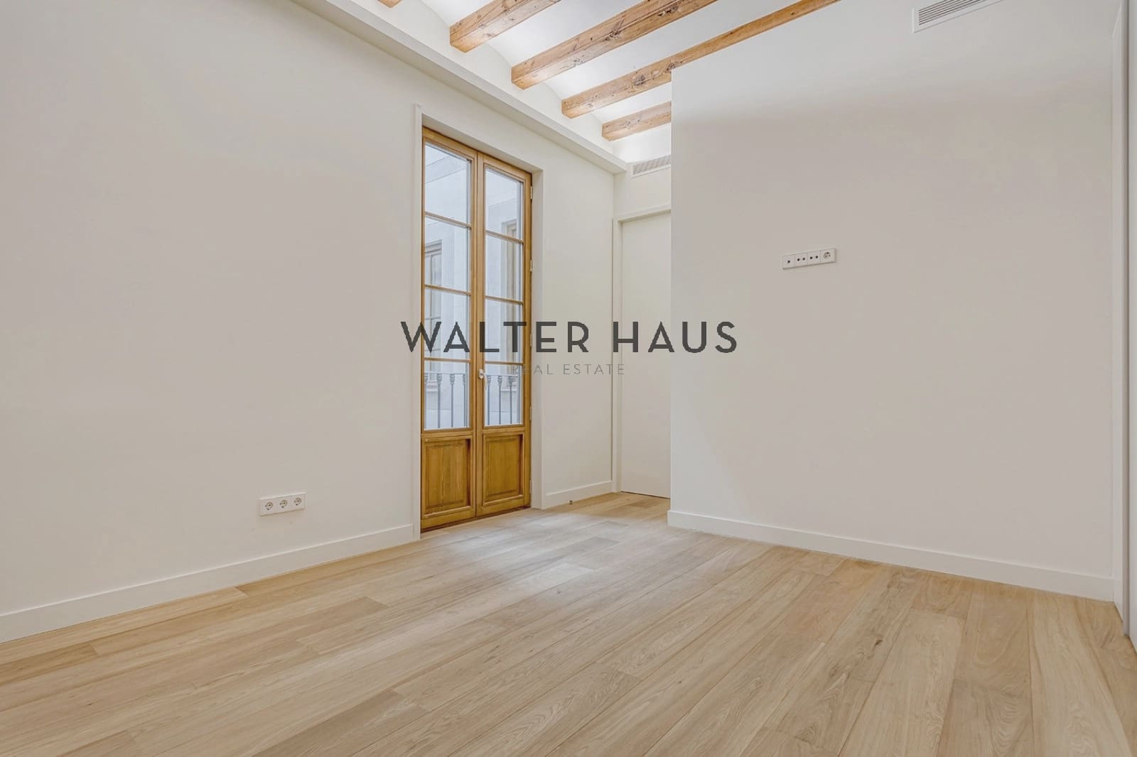 3 soverom Leilighet til leie i Barcelona by - € 5 500 (Ref: 9981647)