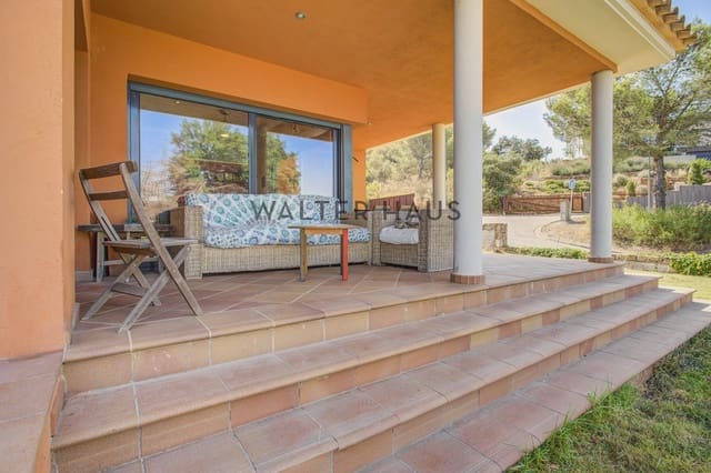 4 slaapkamer Villa te koop in Gerona stad - € 699.000 (Ref: 9985330)