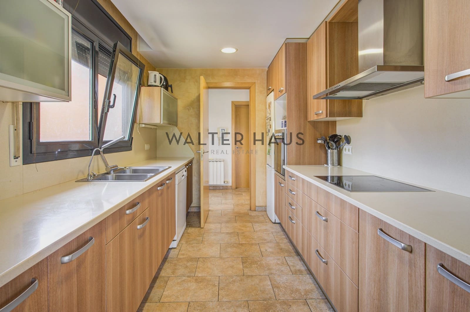 4 slaapkamer Villa te koop in Gerona stad - € 699.000 (Ref: 9985330)