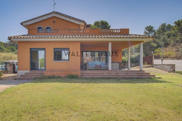 4 slaapkamer Villa te koop in Gerona stad - € 699.000 (Ref: 9985330)