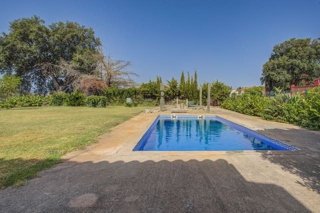 4 slaapkamer Villa te koop in Gerona stad - € 699.000 (Ref: 9985330)