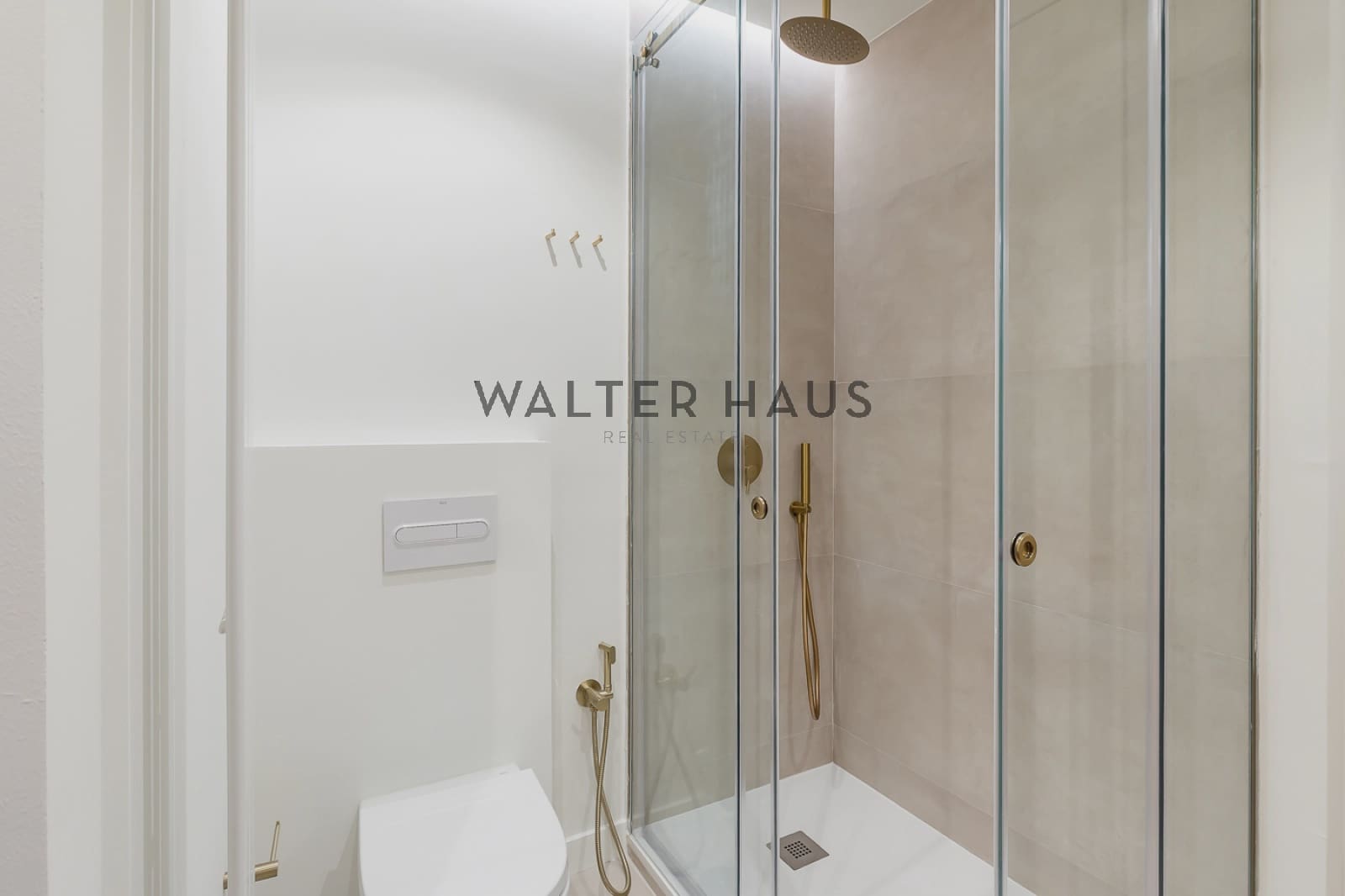 2 bedroom Flat for sale in Madrid city - € 1,050,000 (Ref: 9991989)