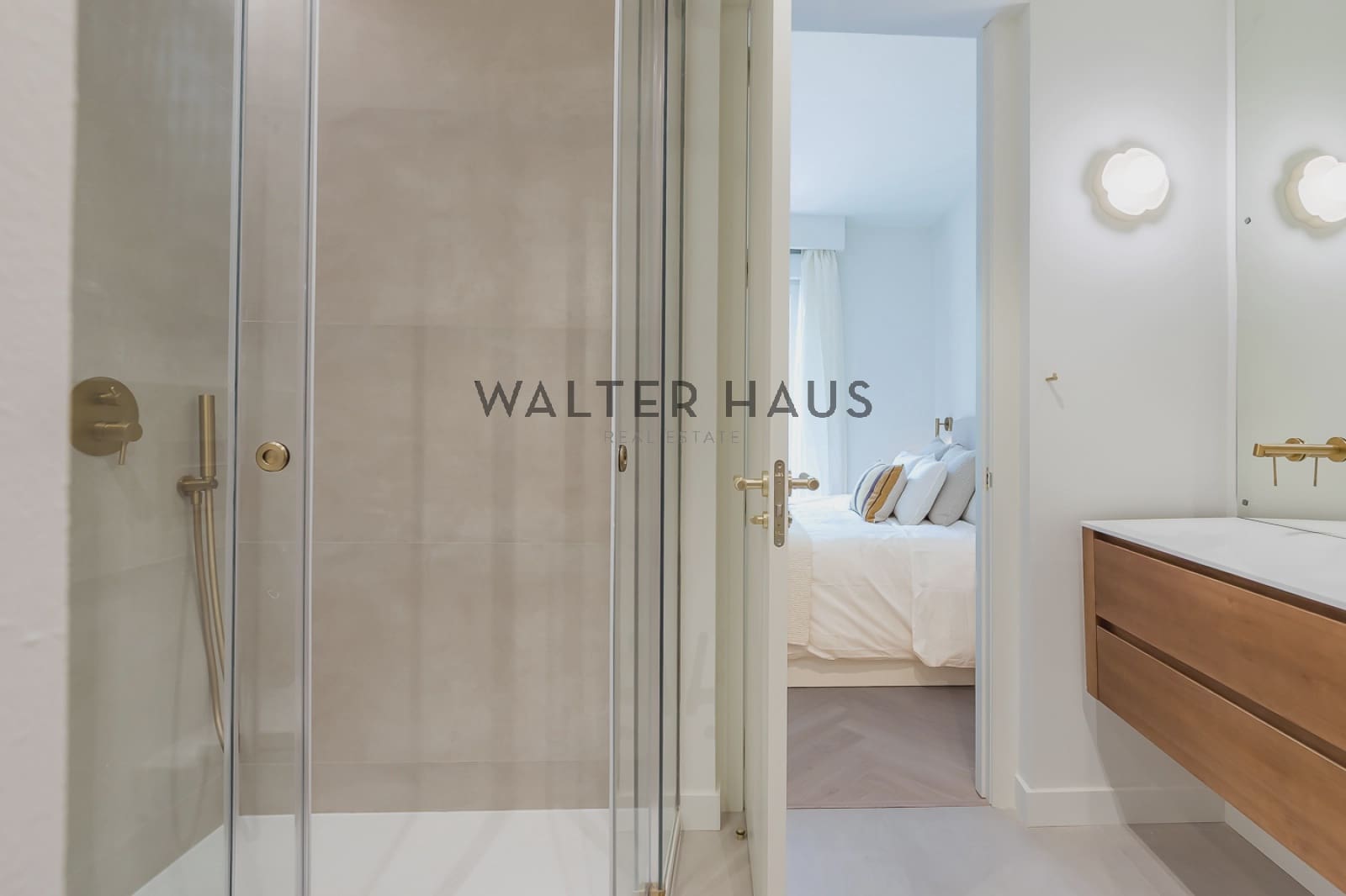 2 bedroom Flat for sale in Madrid city - € 1,050,000 (Ref: 9991989)