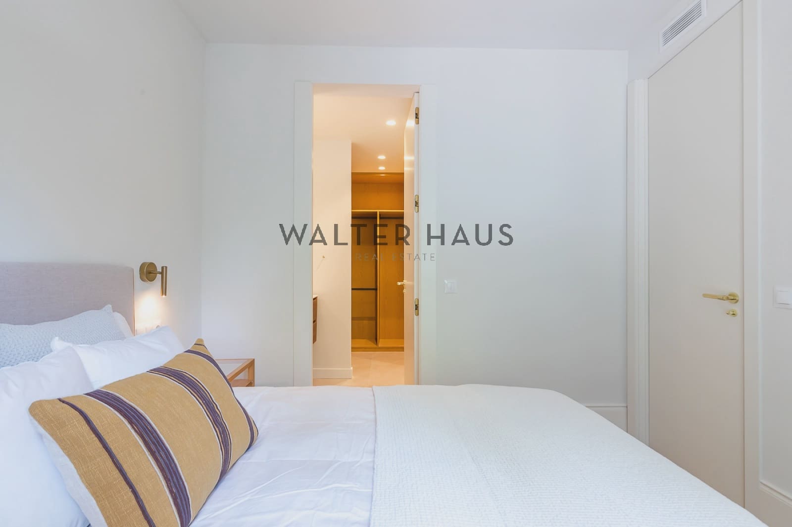 2 bedroom Flat for sale in Madrid city - € 1,050,000 (Ref: 9991989)