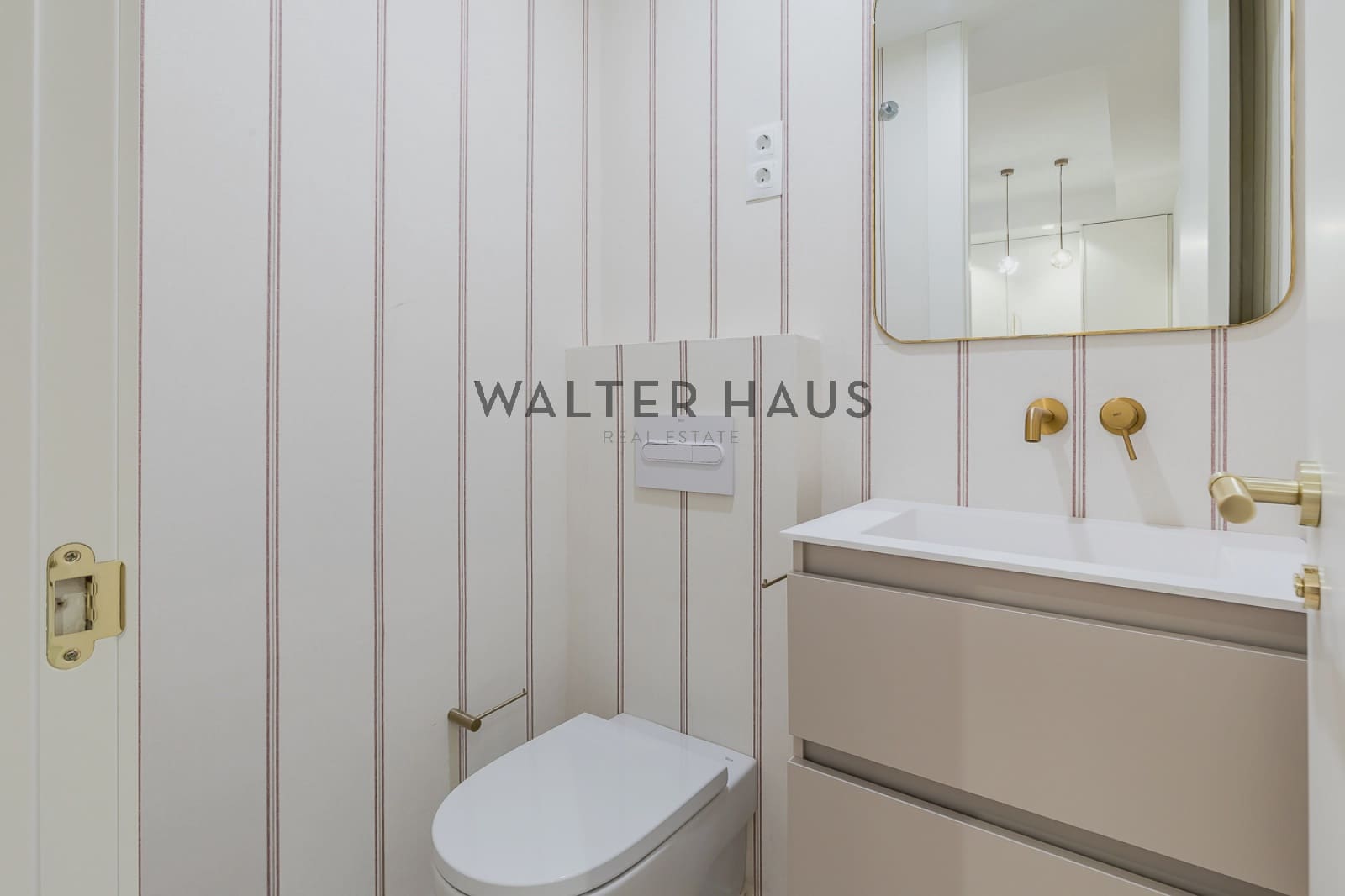 2 bedroom Flat for sale in Madrid city - € 1,050,000 (Ref: 9991989)
