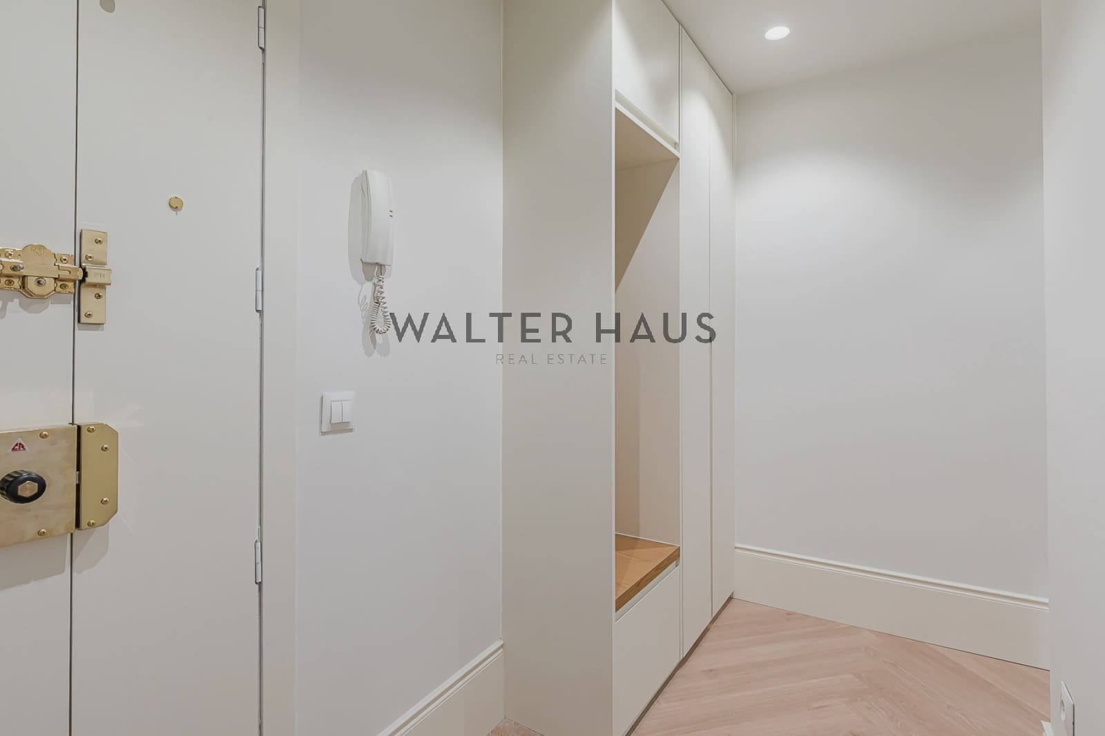 2 bedroom Flat for sale in Madrid city - € 1,050,000 (Ref: 9991989)