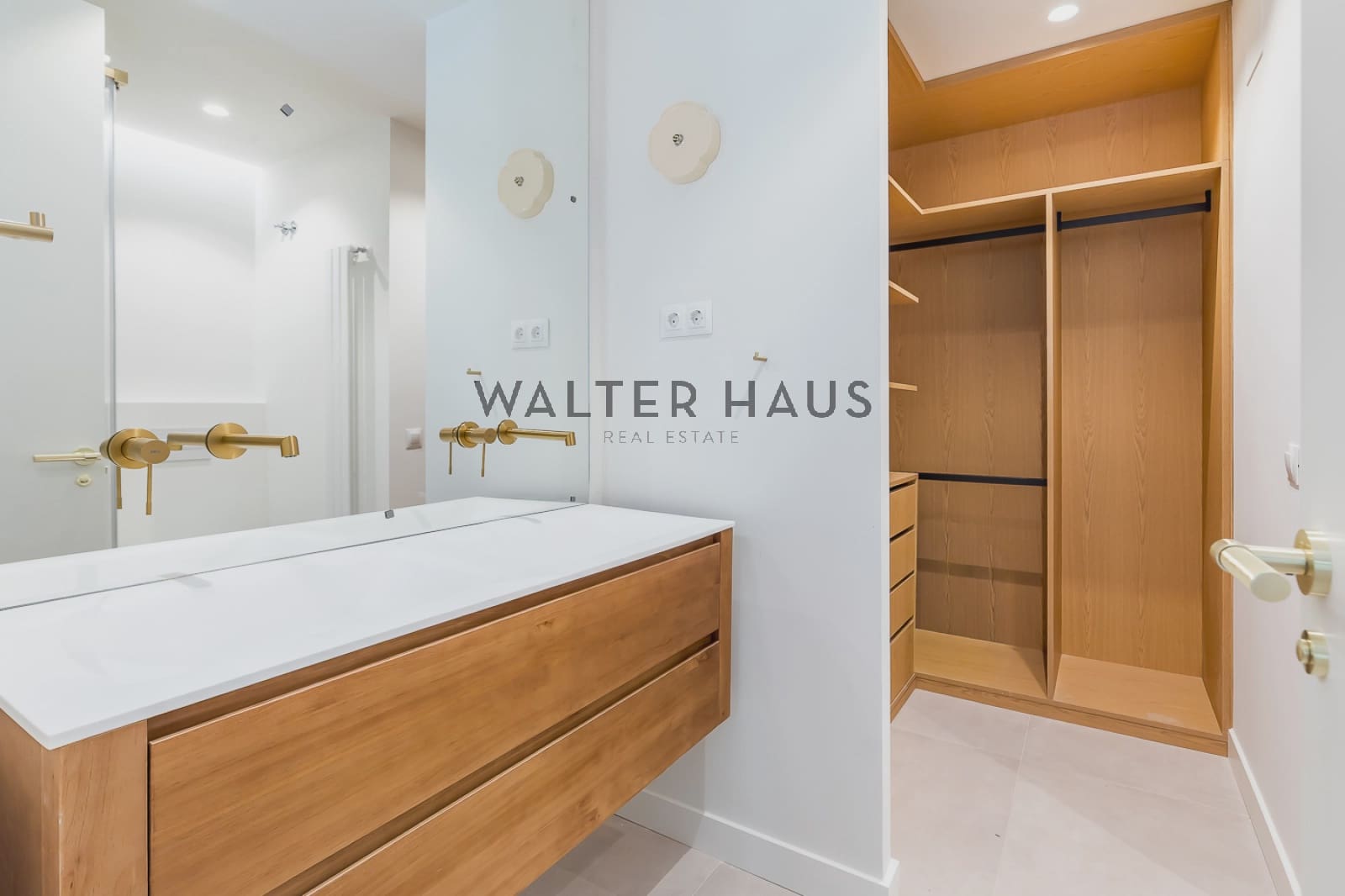 2 bedroom Flat for sale in Madrid city - € 1,050,000 (Ref: 9991989)