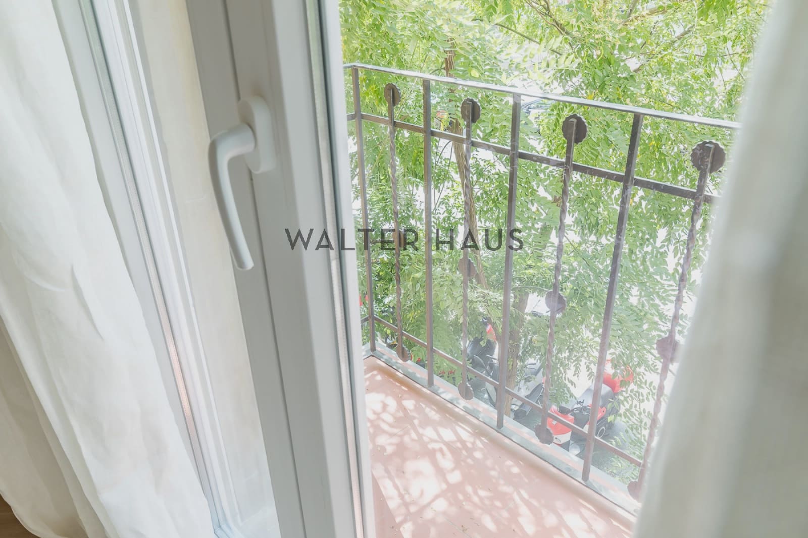 2 bedroom Flat for sale in Madrid city - € 1,050,000 (Ref: 9991989)