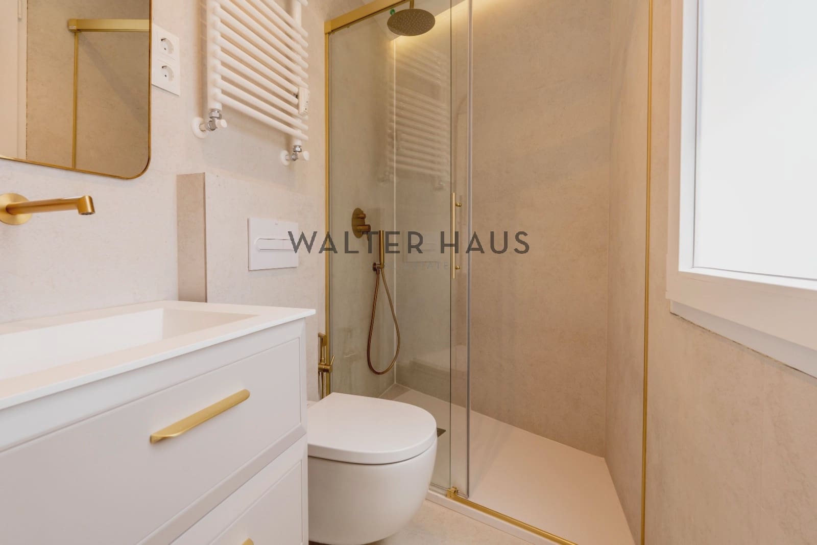 2 sypialnia Penthouse na sprzedaż w Miasto Madryt - 1 110 000 € (Ref: 9996053)