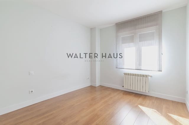 4 bedroom Flat for sale in Hispanoamérica, Madrid city - € 1,750,000 (Ref: 9996321)
