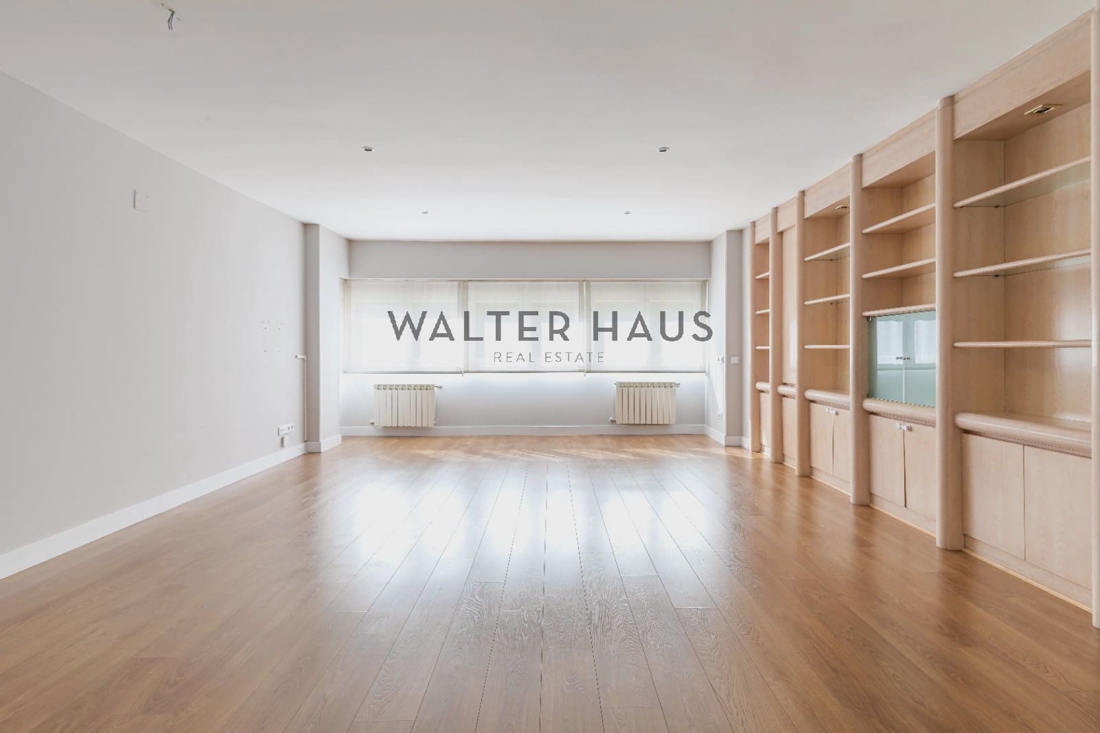 4 bedroom Flat for sale in Madrid city - € 1,750,000 (Ref: 9996321)