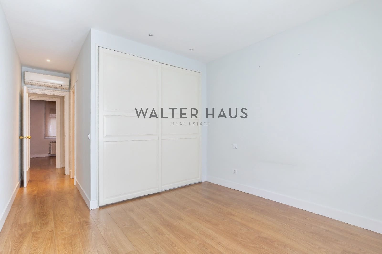 4 bedroom Flat for sale in Madrid city - € 1,750,000 (Ref: 9996321)