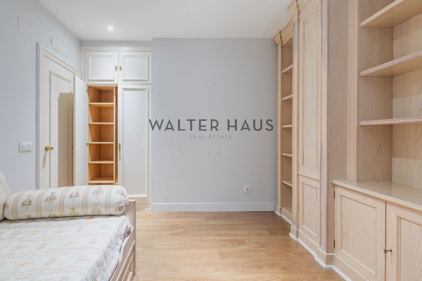 4 bedroom Flat for sale in Madrid city - € 1,750,000 (Ref: 9996321)