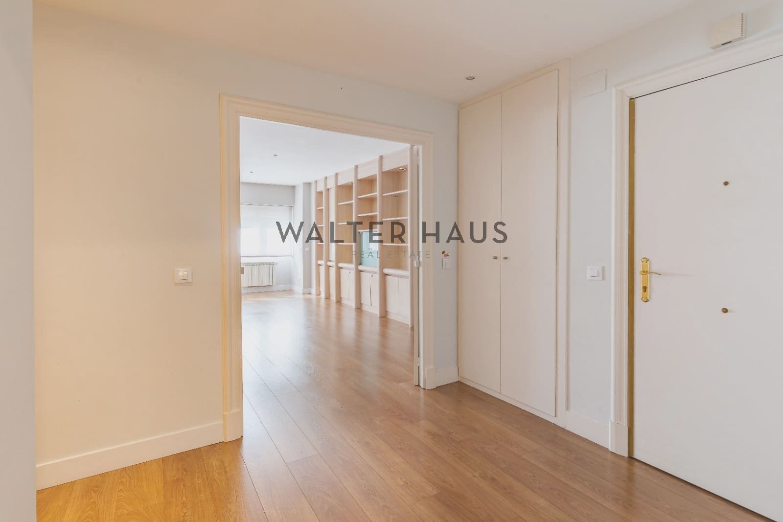 4 bedroom Flat for sale in Madrid city - € 1,750,000 (Ref: 9996321)