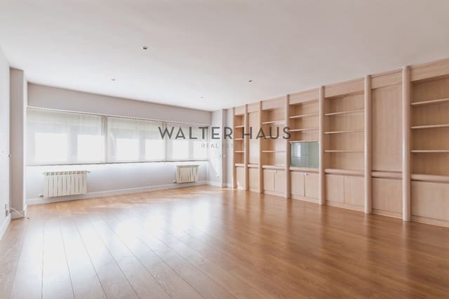 4 bedroom Flat for sale in Hispanoamérica, Madrid city - € 1,750,000 (Ref: 9996321)