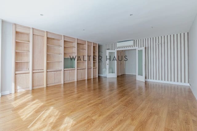 4 bedroom Flat for sale in Hispanoamérica, Madrid city - € 1,750,000 (Ref: 9996321)