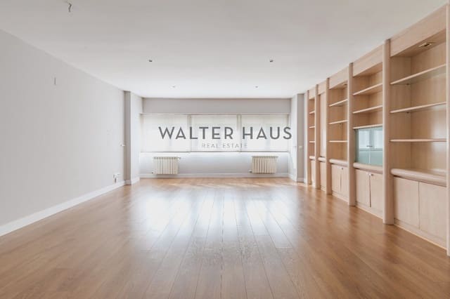 4 bedroom Flat for sale in Hispanoamérica, Madrid city - € 1,750,000 (Ref: 9996321)