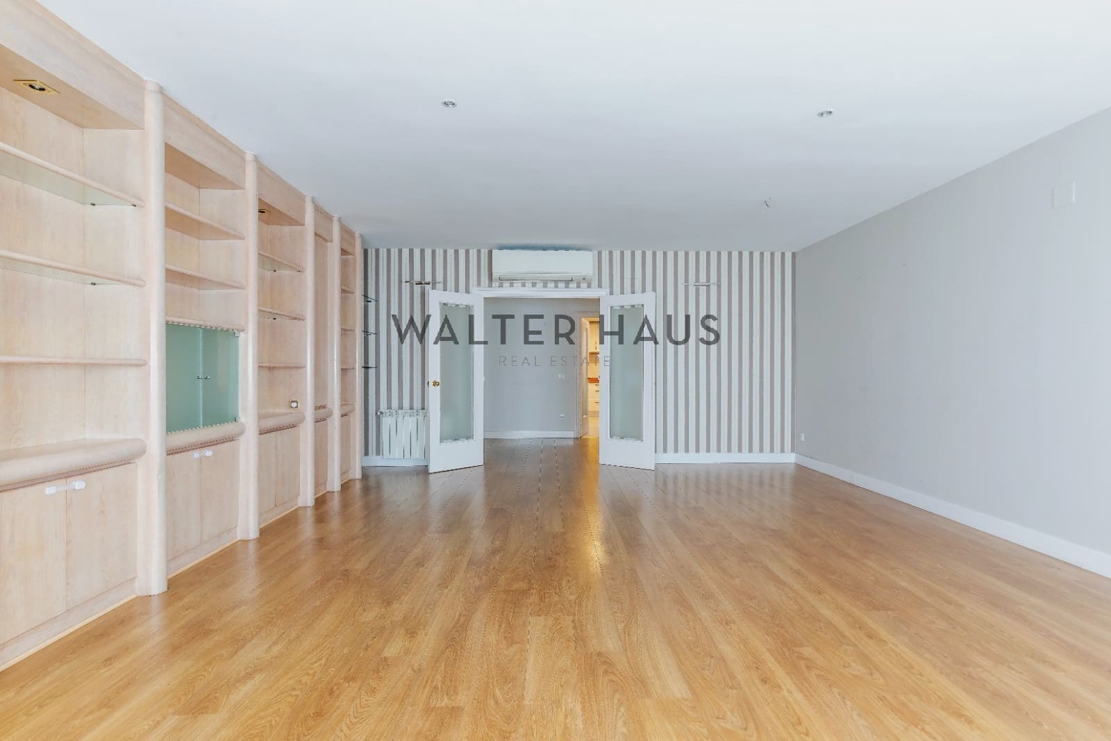 4 bedroom Flat for sale in Madrid city - € 1,750,000 (Ref: 9996321)