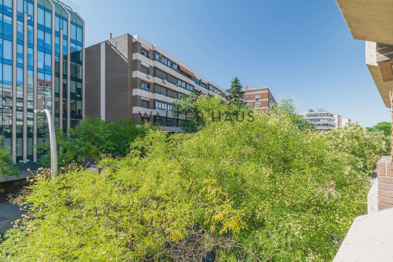 4 bedroom Flat for sale in Madrid city - € 1,750,000 (Ref: 9996321)