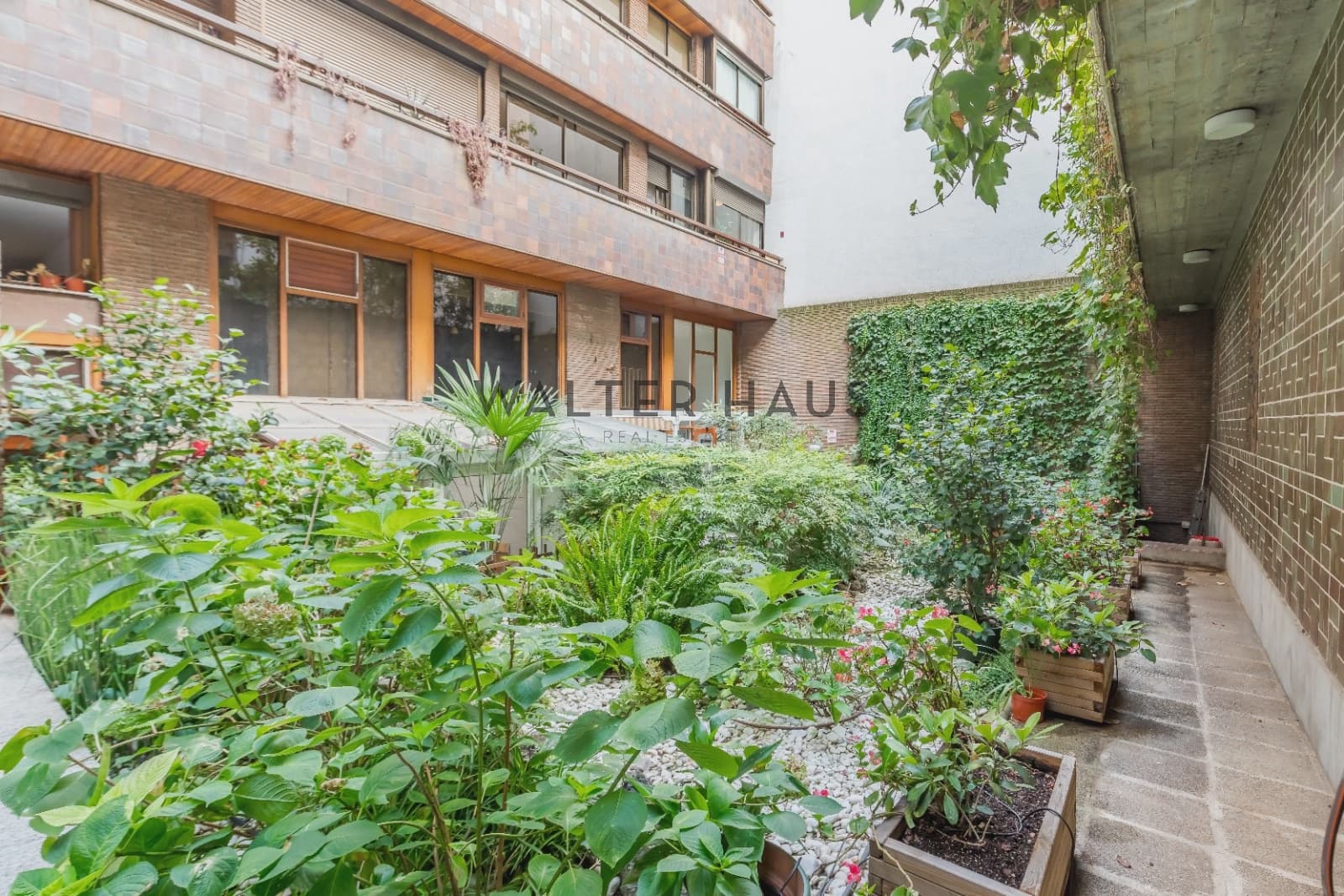 1 sypialnia Apartament do wynajęcia w Miasto Madryt z basenem - 1 850 € (Ref: 9997838)