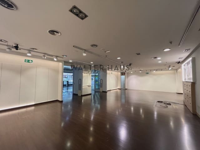 2 sypialnia Komercyjne na sprzedaż w Miasto Barcelona - 700 000 € (Ref: 9997839)
